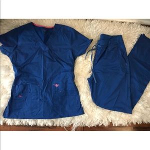 Medcouture Scrub Set